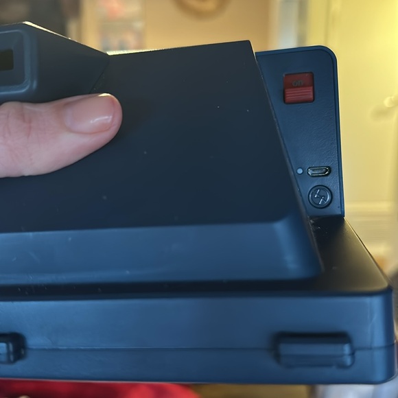 Stranger Things Limited Edition Polaroid Camera - Picture 3 of 4